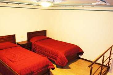 בית מלון כפרי Majestic 1