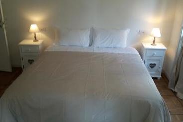 Bed and Breakfast Pixie Dixie & Moses Malone