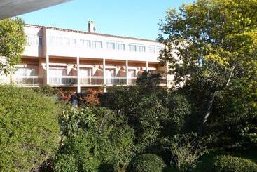 Otel Hôtel Les Eucalyptus