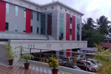 ホテル Kpm Regency