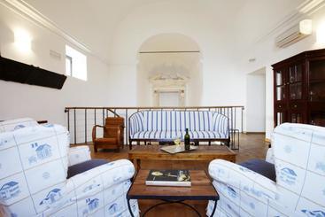 Bed and Breakfast La Madonetta Dimora D Epoca