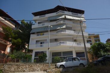 Ideal Aparthotel Saranda