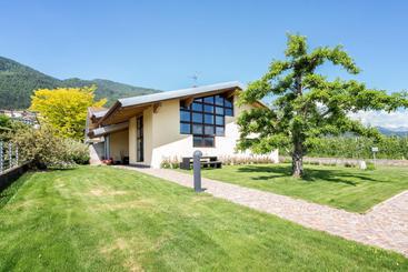 مبيت وإفطار Agritur Deromedi