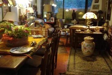 تختخواب و صبحانه The Garden