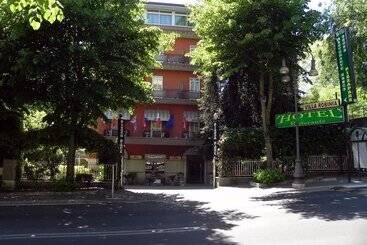 هتل Villa Robinia