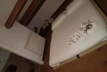 B&b44