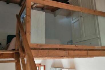 تختخواب و صبحانه I Lecci