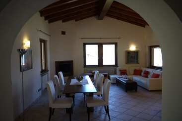 Turista apartmanok Villa Mimosa