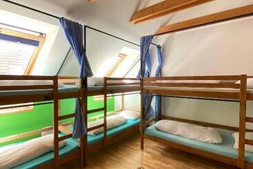 Auberge Hôtelière Jimmy Jumps House