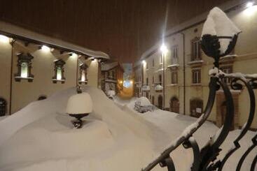 تختخواب و صبحانه Albergo Lo Scrigno