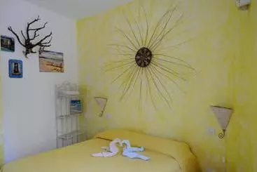 ベッドアンドブレックファースト La Pavoncella