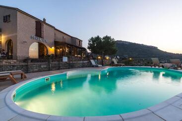 هتل Auberge Lustincone