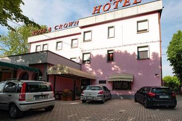 Otel Rose & Crown