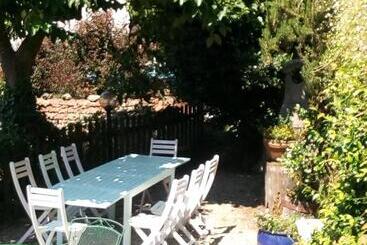 مبيت وإفطار Villa Rosalena