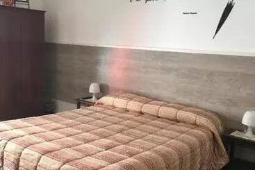 Bed & Breakfast Hostel H24