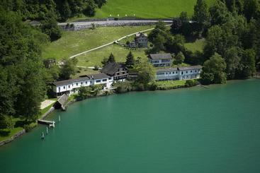 Hostel Rotschuo Jugend  Und Familienferien