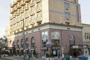 ホテル The Avenue Plaza