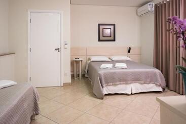 Otel Holambra Garden