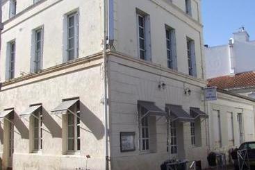 酒店 Hôtel 2 étoiles Et Restaurant Le Galet Bleu