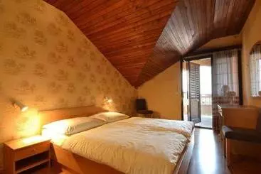 Aamiaismajoitus (B&B) Villa Daniela