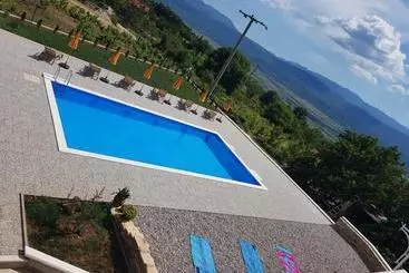 Bed and Breakfast Vila Ružin Dvor