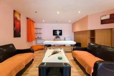 アパートホテル Estate Kares