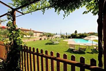 호텔 Agriturismo Pratovalle