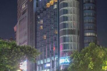 Atour X Hotel Shenzhen Luohu Dongmen Pedestrian Street