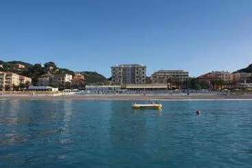 ホテル Lido Resort