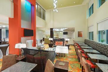 בית מלון כפרי Staybridge Suites   Miami International Airport, An Ihg