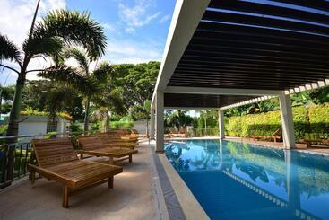 וילות Munting Paraiso