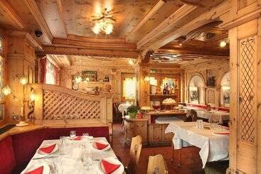 Hotel Hôtel De La Poste