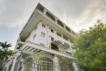 Отель Designer Home Stay Hebbal, Rt Nagar