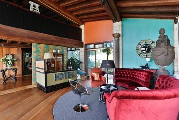 호텔 Donkey Bay Inn