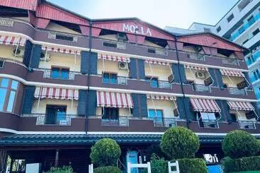 Molla Hotel Restorant