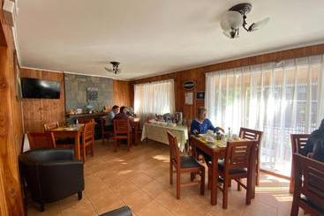 هاستل Hostal Katemu