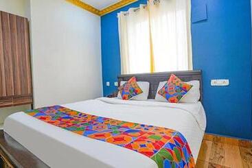 Hotel Fabexpress Lloyds Inn Nr Valluvar Kottam Monument & Korea Embassy