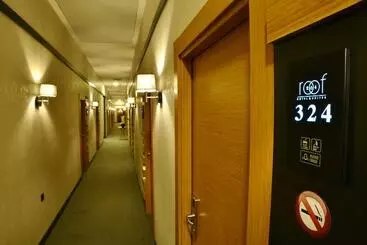 Roof 264 Hotel & Suites