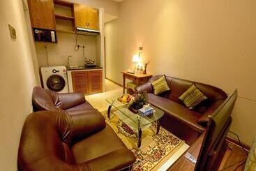 Shwe Taung Tan Hotel   Lake View