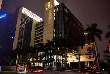 ホテル The Thousand Lantern Lake