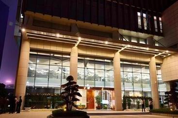 酒店 The Thousand Lantern Lake