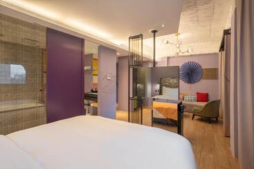 هتل Check Inn Hive