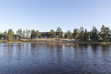 Wilderness Hotel Inari & Igloos