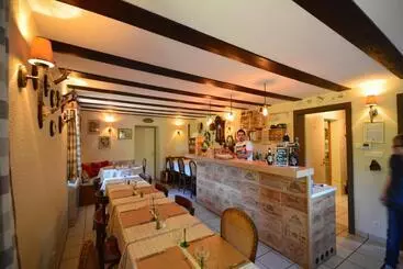 Aamiaismajoitus (B&B) Roulottes Django Et Bella