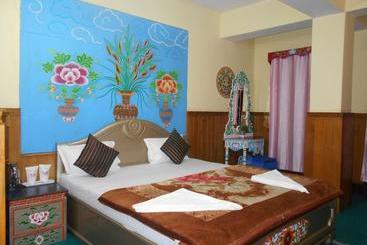 فندق Collection O 6932 Make Holiday Snow Lion