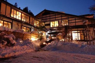 Ryokan New Bokusuien