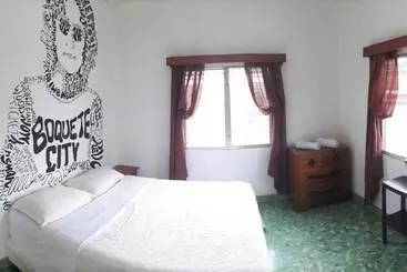 Hostal Garden By Refugio Del Rio   Hostel