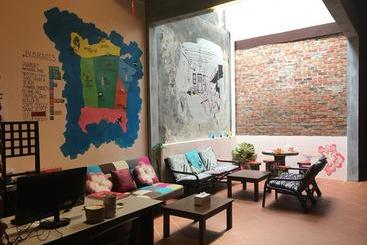 ユースホステル Chateau One