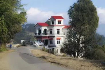 ホテル Garhwali Inn