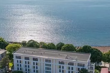 Hotel Mera Brise